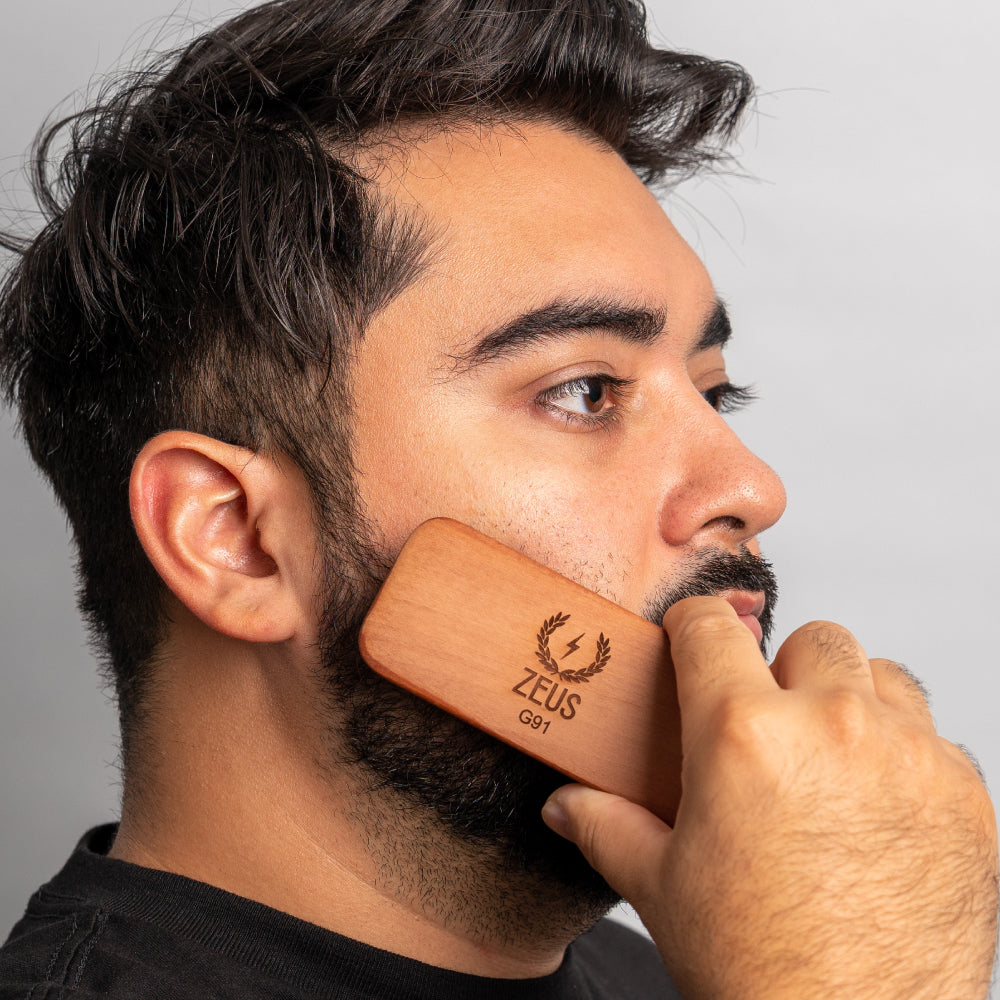 Zeus Palm Beard Brush In Use