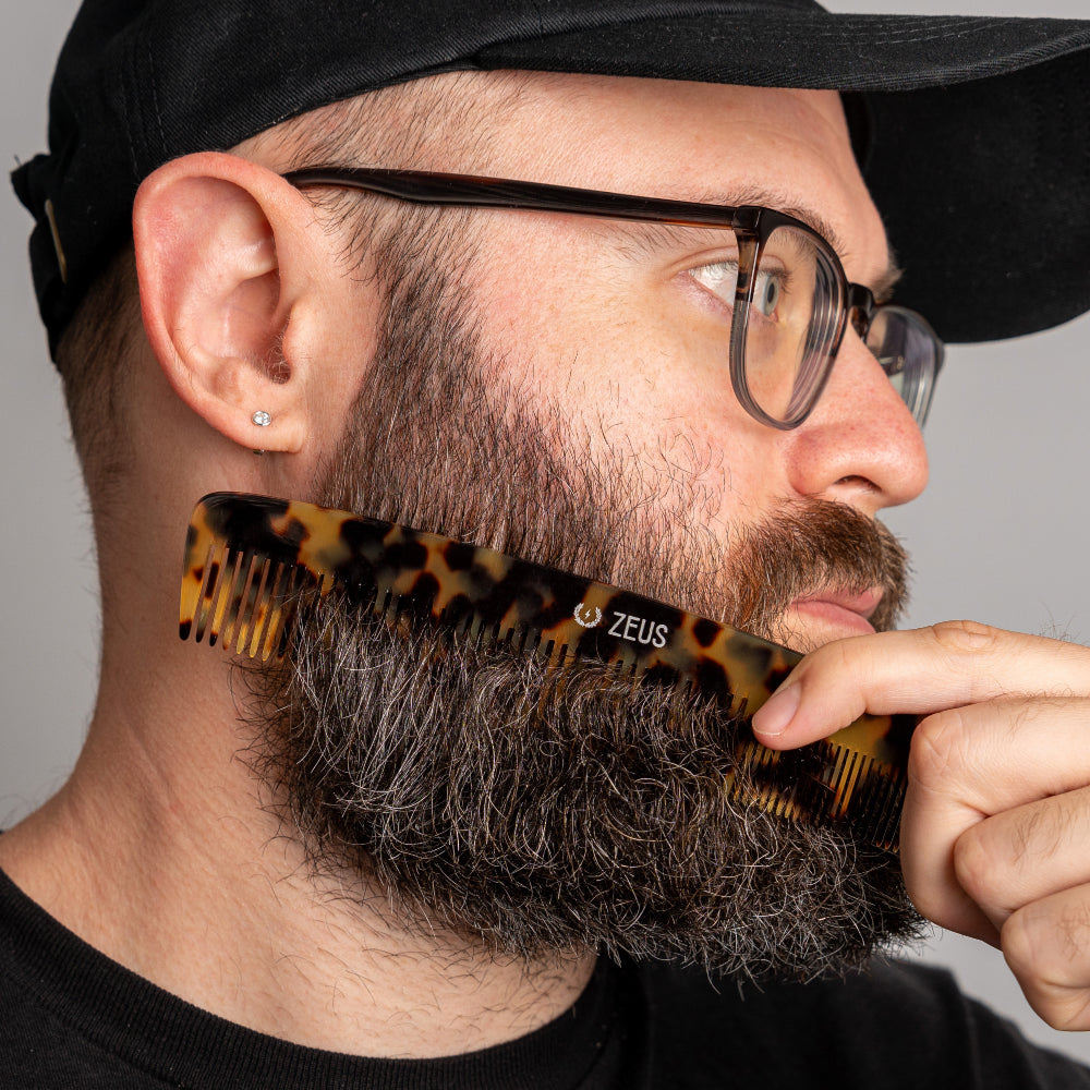 zeus 7.5 handmade saw cut 2-in-1 beard and mustache comb use